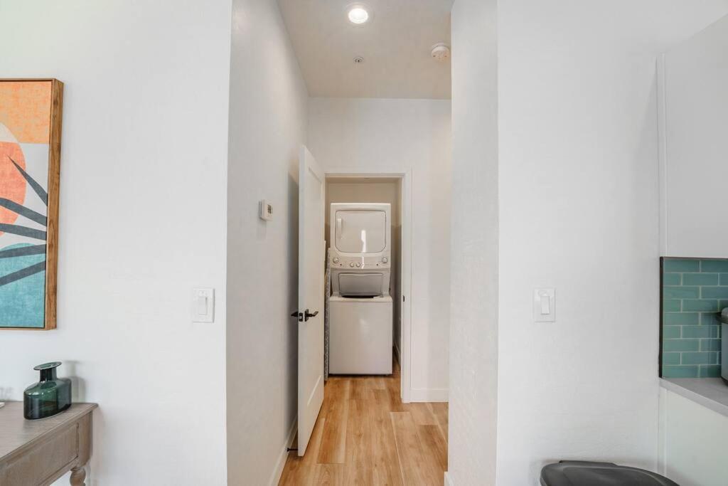 Villa Stunning In Midtown, Private Courtyard