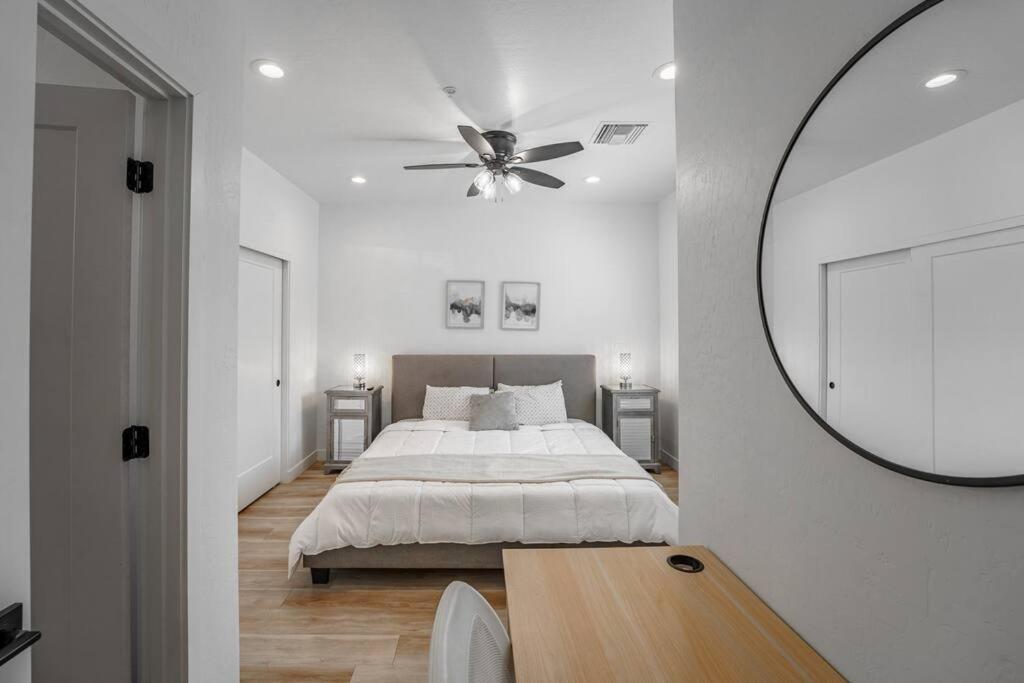 Villa Stunning In Midtown, Private Courtyard Phoenix